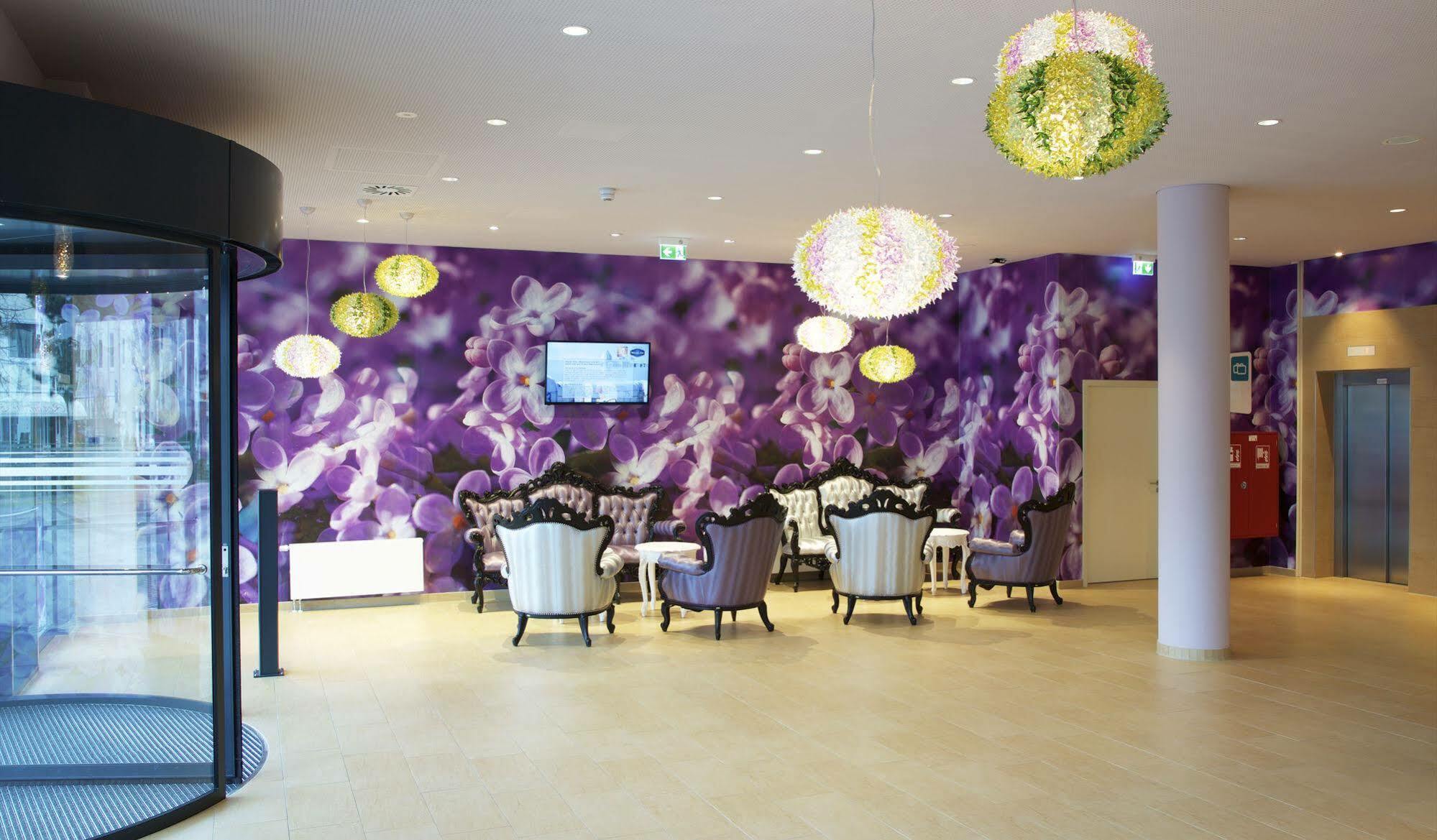 Aja Groemitz Hotel Ngoại thất bức ảnh